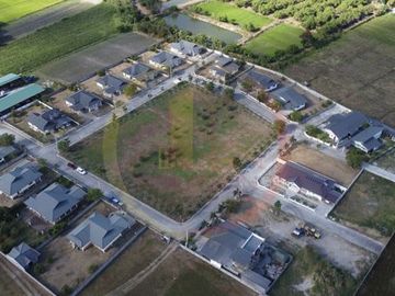 COUNTRY HOME VILLAS IN A RANCH THEMED VILLAGE IDEAL FOR A RETIREMENT HOME