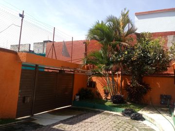 (CGV) Dos Casas en Una! Muy Cerca de La Uaem $ 4,500,000