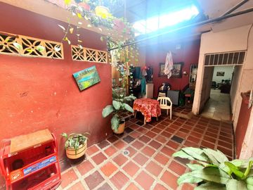 VENDO CASA  LOTE EN CALI, BARRIO VILLA COLOMBIA