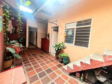 VENDO CASA  LOTE EN CALI, BARRIO VILLA COLOMBIA