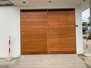 VENTA DE CASA EDIFICIO COMERCIAL, FRENTE AL MEGAPUERTO CHANCAY, 232 M2, PARA EDIFICAR 4 PISOS
