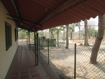 FINCA DE 15 HTS A 5 KLM DE SABANAGRANDE VIA MALAMBO.