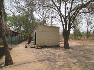 FINCA DE 15 HTS A 5 KLM DE SABANAGRANDE VIA MALAMBO.