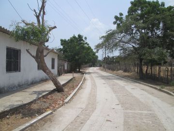 FINCA DE 15 HTS A 5 KLM DE SABANAGRANDE VIA MALAMBO.