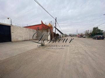 CASA EN VENTA DE UNA PLANTA, COL. EN SALVARCAR