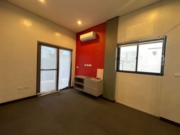 PNM - FOR SALE: 5 Bedroom House & Lot in Cinco Hermanos Subd., Marikina