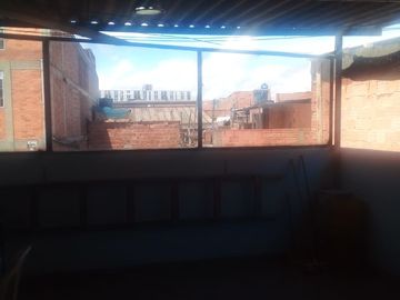 VENDO CASA  HERMOSA  Y RENTABLE  EN  BOSA LA  LIBERTAD.