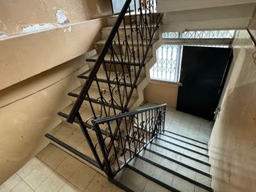 Se Vende Casa Rentera con Terreno Esquinero en Centro de Guayaquil.