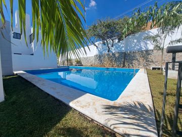 $2,300,000 En Cuernavaca, Una Casa Residencial Muy Cómoda con Alberca CIMA