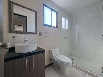 $2,300,000 En Cuernavaca, Una Casa Residencial Muy Cómoda con Alberca CIMA