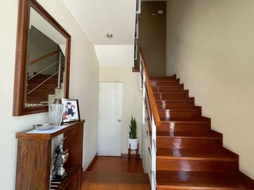 AMPLIA Y ACOGEDORA CASA EN CONDOMINIO A MINUTOS DE LA UNIVERSIDAD DE LIMA (WALKING DISTANCE)