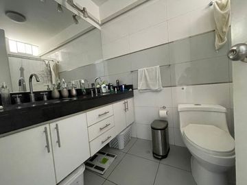 AMPLIA Y ACOGEDORA CASA EN CONDOMINIO A MINUTOS DE LA UNIVERSIDAD DE LIMA (WALKING DISTANCE)