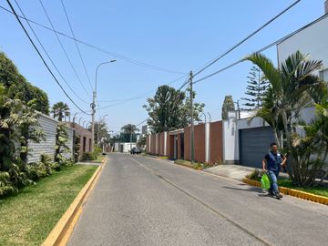 AMPLIA Y ACOGEDORA CASA EN CONDOMINIO A MINUTOS DE LA UNIVERSIDAD DE LIMA (WALKING DISTANCE)