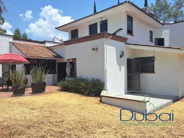 Venta residencia dentro del Club Campestre Erandeni
