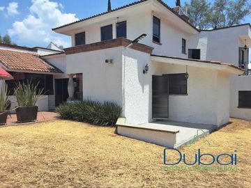 Venta residencia dentro del Club Campestre Erandeni