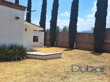 Venta residencia dentro del Club Campestre Erandeni