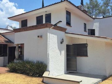Venta residencia dentro del Club Campestre Erandeni