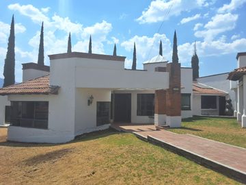 Venta residencia dentro del Club Campestre Erandeni