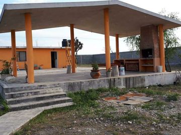 QUINTA Y TERRENO CON CASA EN VENTA EN PESQUERÍA