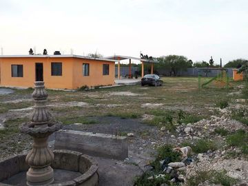 QUINTA Y TERRENO CON CASA EN VENTA EN PESQUERÍA