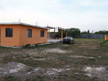 QUINTA Y TERRENO CON CASA EN VENTA EN PESQUERÍA