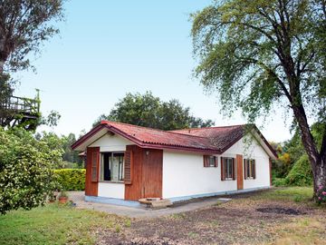 Quilpué, Parcela 3,8 Hás, productiva, casa 4 dormitorios +2 cabañas + piscina + pozo