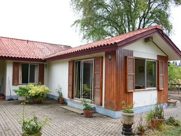 Quilpué, Parcela 3,8 Hás, productiva, casa 4 dormitorios +2 cabañas + piscina + pozo
