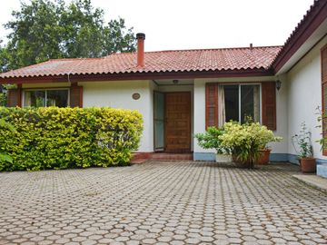 Quilpué, Parcela 3,8 Hás, productiva, casa 4 dormitorios +2 cabañas + piscina + pozo