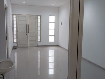 Rumah Baru Renov Pakuwon City Griya Asri dkt Mall San Diego San Antonio Surabaya Timur