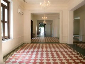 Casa en Venta Estilo Frances Col. Americana, Para Hotel, Negocios, Des. Vertical
