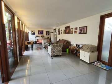 Rumah Nyaman Masuk Komplek, 200 Meter Ke Jalan Veteran Raya