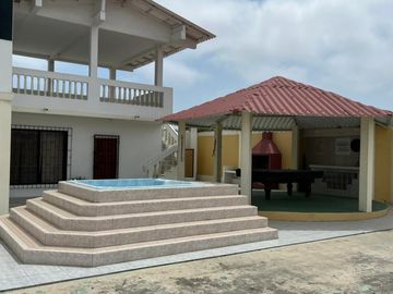 Casa de la playa en venta - vía data villamil