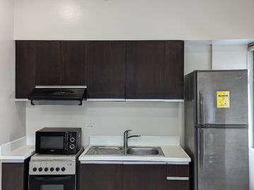 2 Bedroom Loft Condo Unit for Sale in Eton Parkview, Makati City