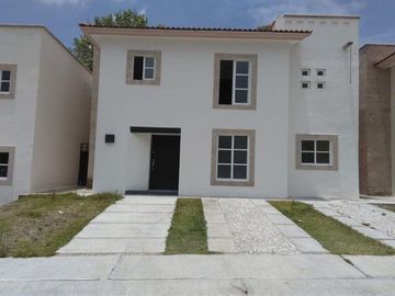 REMATO CASA  EN QUERÉTARO