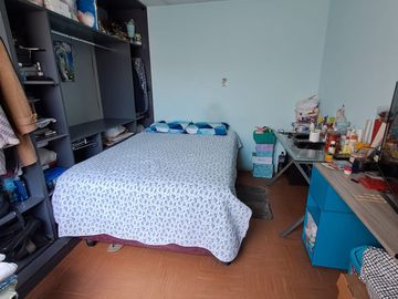 VENDO CASA DE 2 PISOS EN LA MOLINA -   CALLE LOS ECONOMOS - URB. SANTA FELICIA