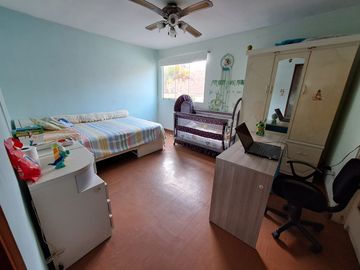 VENDO CASA DE 2 PISOS EN LA MOLINA -   CALLE LOS ECONOMOS - URB. SANTA FELICIA