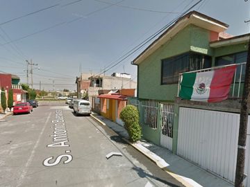 CASA EN VENTA EN LA COL. J. JIMÉNEZ CANTU, METEPEC, ESTADO DE MEXICO