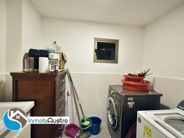 Av. Ordoñez Lasso, Venta de Departamento AMOBLADO