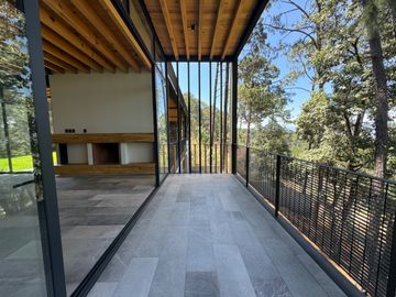 Casa en venta en Avándaro a 5 minutos del club de golf en Valle de Bravo