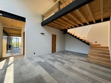Casa en venta en Avándaro a 5 minutos del club de golf en Valle de Bravo