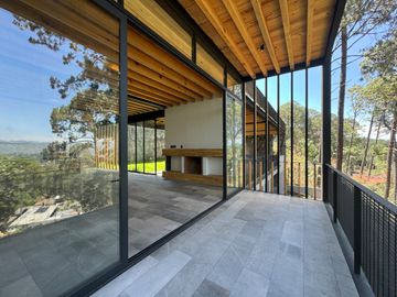Casa en venta en Avándaro a 5 minutos del club de golf en Valle de Bravo