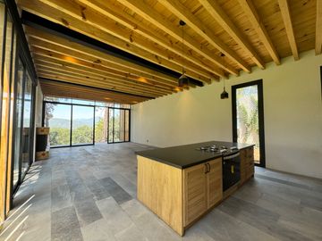 Casa en venta en Avándaro a 5 minutos del club de golf en Valle de Bravo