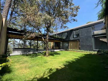 Casa en venta en Avándaro a 5 minutos del club de golf en Valle de Bravo