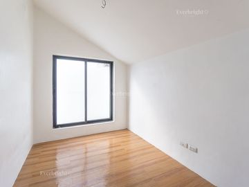 Benitez Courtyard Townhomes | Three Bedroom 3BR Townhouse For Sale - #3475