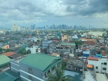 2bedroom condo in manila peninsula agdren near sm manila santa ana manila