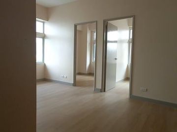 2bedroom condo in manila peninsula agdren near sm manila santa ana manila