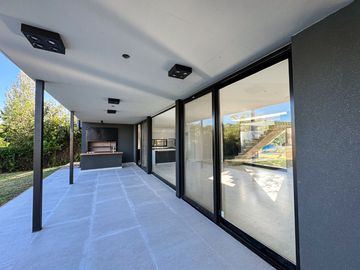 Dueño Directo - Venta Increible Casa a Estrenar en Haras Santa Maria