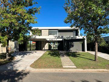 Dueño Directo - Venta Increible Casa a Estrenar en Haras Santa Maria