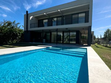 Dueño Directo - Venta Increible Casa a Estrenar en Haras Santa Maria
