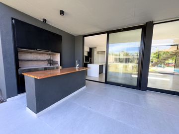 Dueño Directo - Venta Increible Casa a Estrenar en Haras Santa Maria